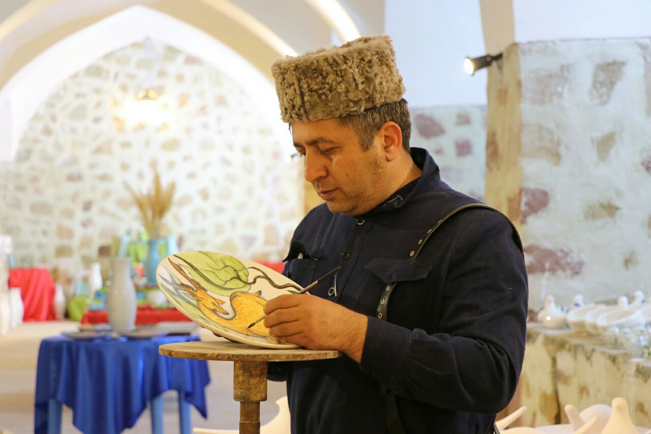کارگاه و فروشگاه صنایع سفال