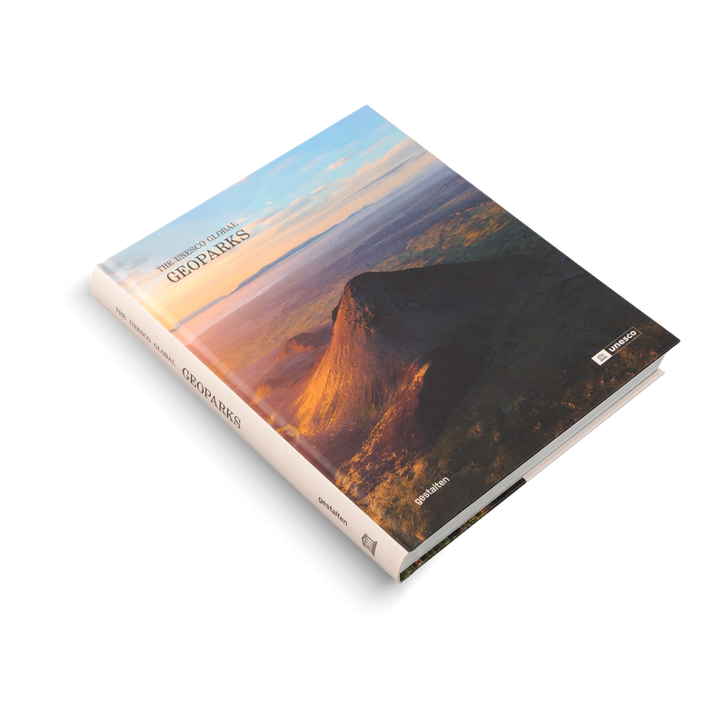 کتاب ژئوپارک های جهانی یونسکو: بزرگداشت میراث زمین، پایداری جوامع محلی